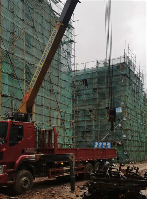 延寿县“慢工细活”—— 吊车的 “微动控制” 技术