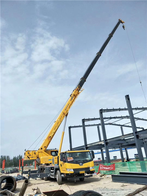 延寿县超高层建筑钢结构吊装案例